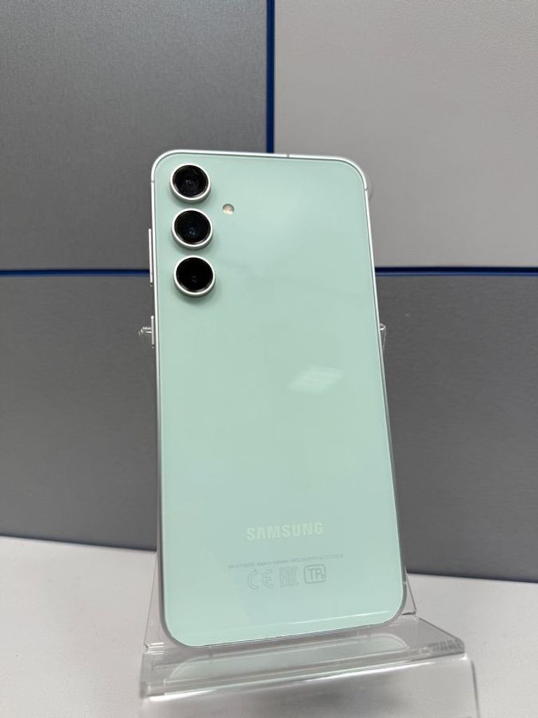 Дешево Samsung Galaxy S23 FE SM-S711B 8/256GB Purple з ломбарду