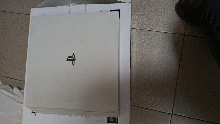 Дешиво Sony playstation 4 1tb с ломбарда