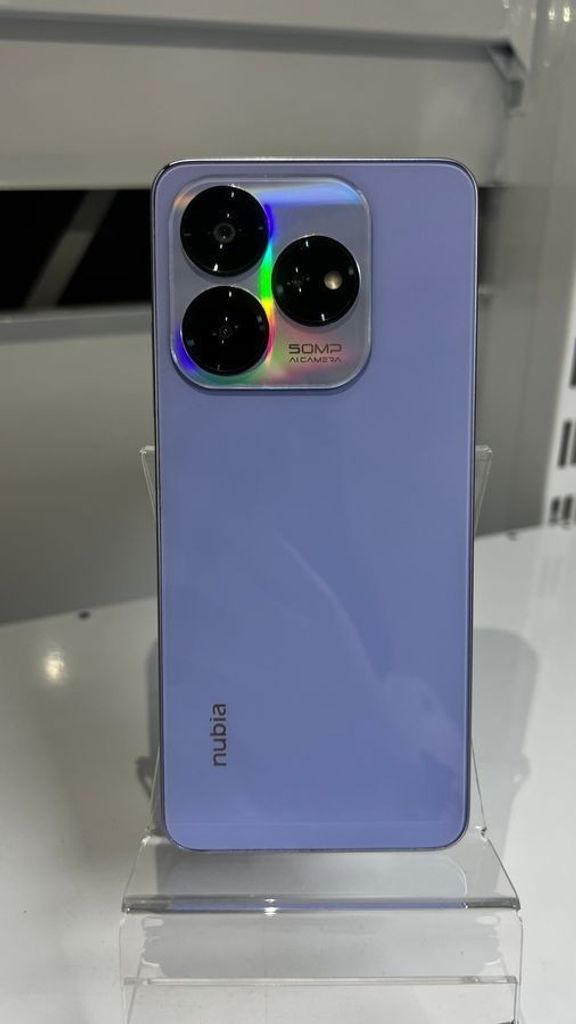 Купити Zte Nubia V60 Design 6/256GB Purple Б/У