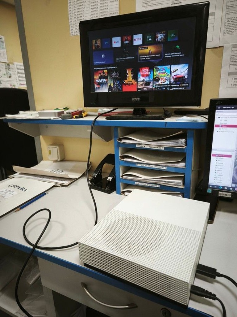 Объявление Microsoft Xbox One S 1TB Б/У