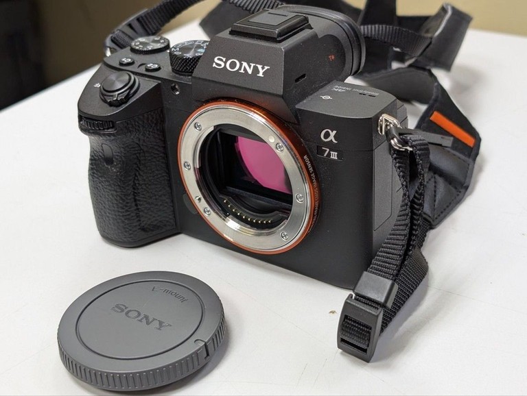 Дешиво Sony alpha a7 iii body с ломбарда