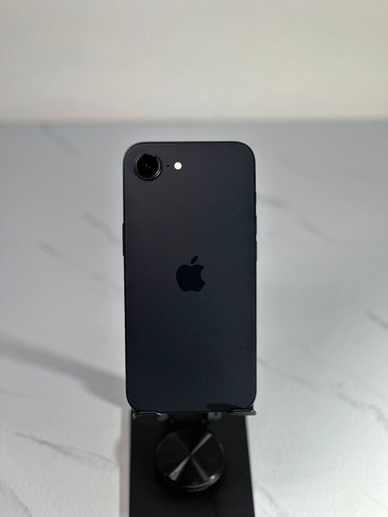 Apple iPhone 16e 128GB Black Код:01-200929712. Изображение 9