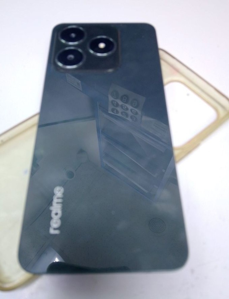 Дешево Realme c61 6/128gb з ломбарду