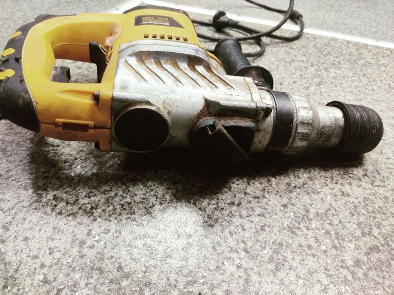 Дешиво Einhell BBH 1500 с ломбарда