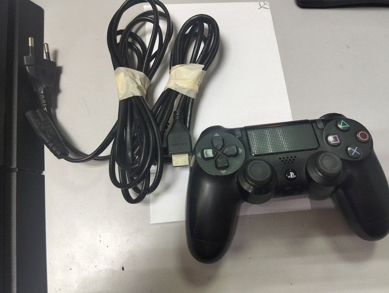 Купити Sony PlayStation 4 Slim 1TB Black Б/У