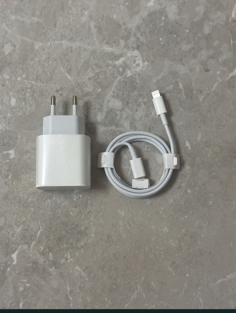 Объявление Apple Charger 20w Б/У