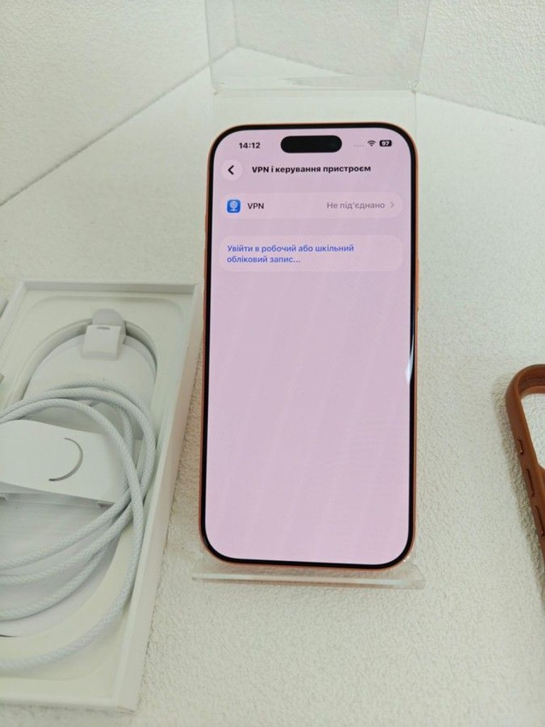 Дешево Apple iPhone 17 Pro 256GB Deep Blue (MG8J4) з ломбарду