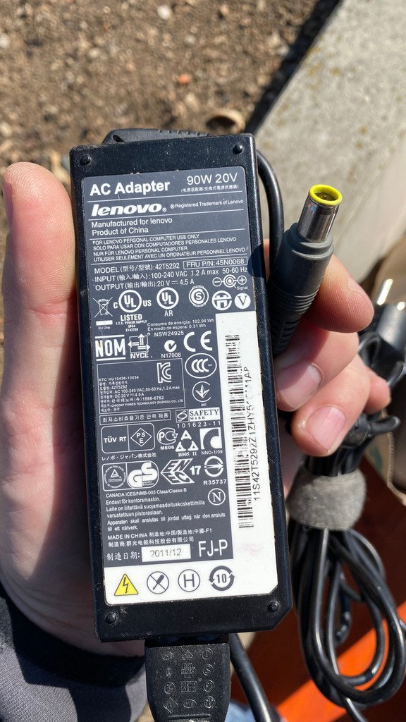Дешиво Зарядное устройство Lenovo Ideapad 20V 65W 3.25A L440,L540,T440,T440P с ломбарда