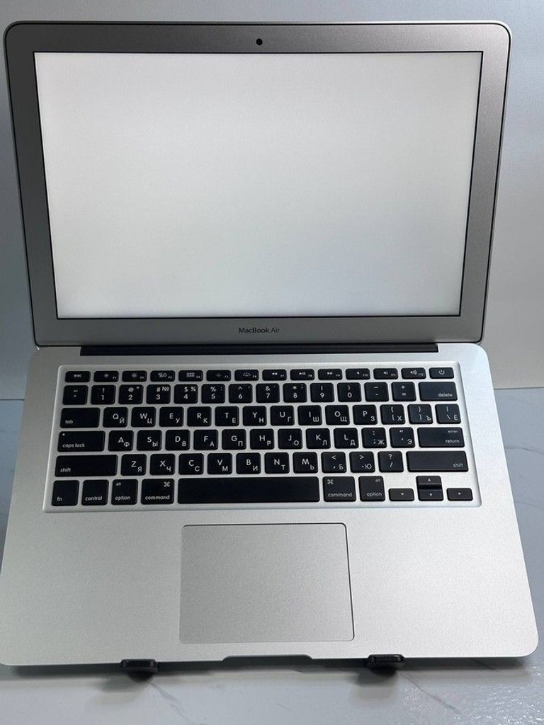 Оголошення Apple macbook air a1466 2017 13,3" core i5 1,8ghz/ram8gb/ssd128gb/intel hd graphics 6000 Б/У