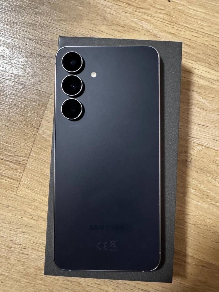 Дешево Samsung S25 FE 8/256 з ломбарду