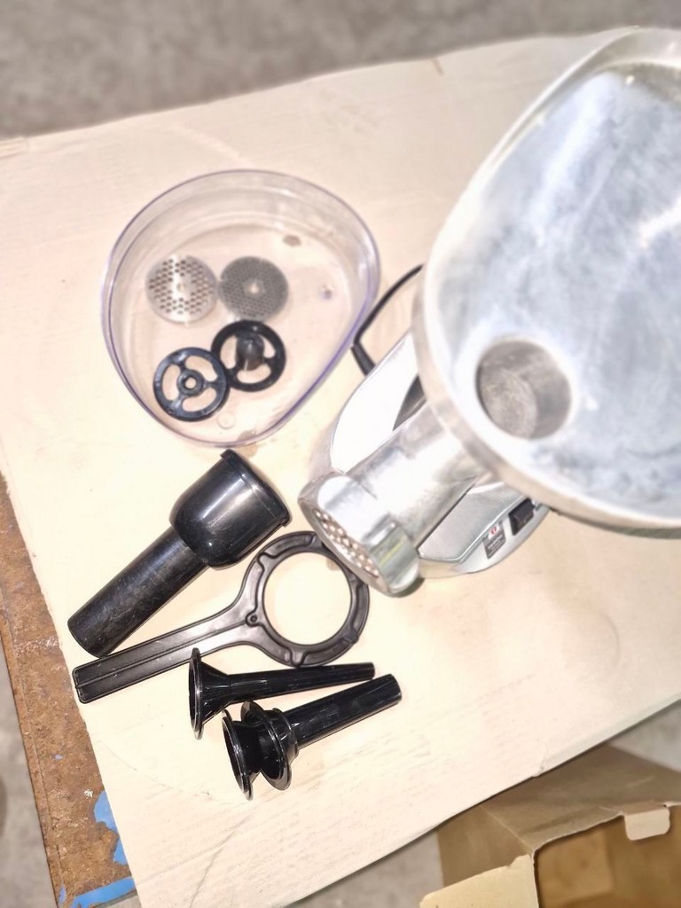 Дешиво Kenwood MG516 с ломбарда