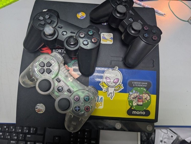 Дешиво Sony playstation 3 slim 120gb с ломбарда