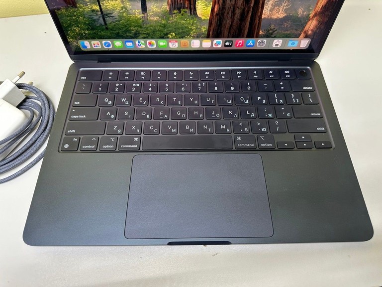 Apple macbook air 13,6" m2 2022 Код:01-200990448. Изображение 5