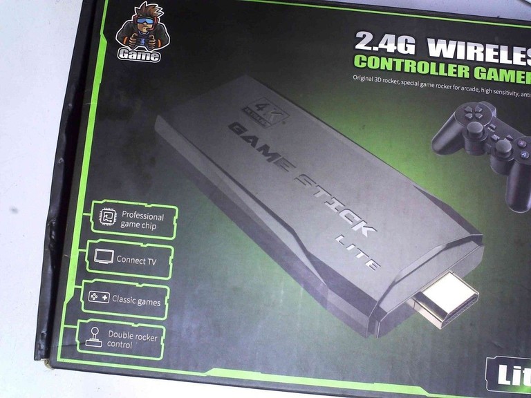Дешиво Game Stick 2.4g wireless controller gamepad с ломбарда