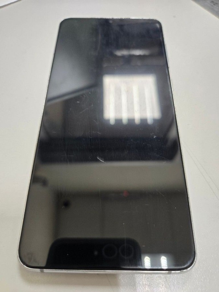 Оголошення Samsung galaxy s21+ sm-g9960 8/256gb Б/У