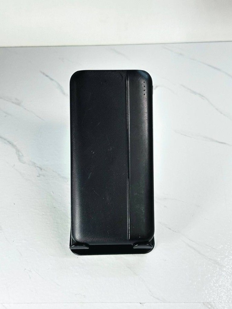 Купити Rivacase VA2031 10000mAh Black Б/У