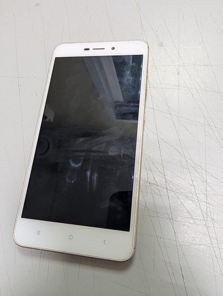 Купити Xiaomi Redmi 4A 2/16GB (Gold) Б/У