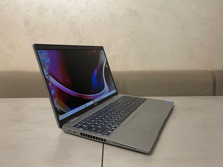 Дешево Dell Latitude 5520, 15.6" з ломбарду