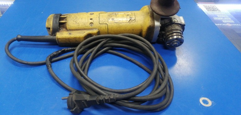 Купити Dewalt DWE4207 Б/У