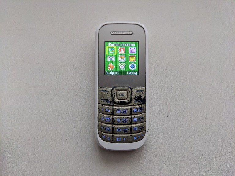 Оголошення Samsung E1200 (White) Б/У