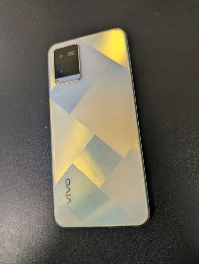 Объявление Vivo y21 4/64gb Б/У
