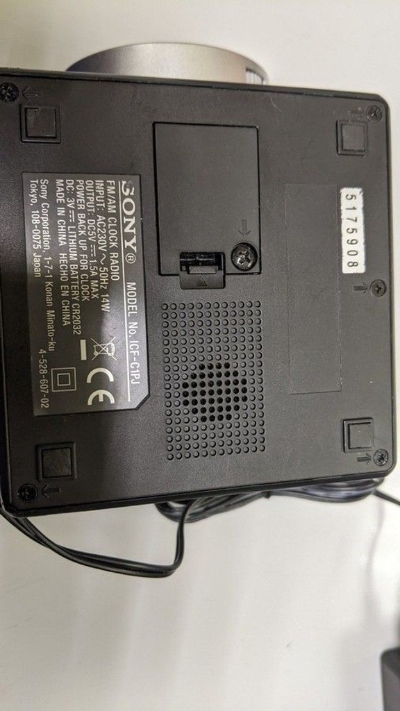 Дешево Sony ICF-C1 Black з ломбарду