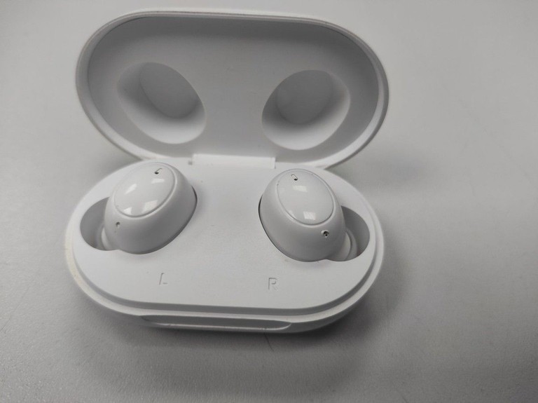 Купить OPPO OPPO Enco Buds (W12) (29942) Б/У
