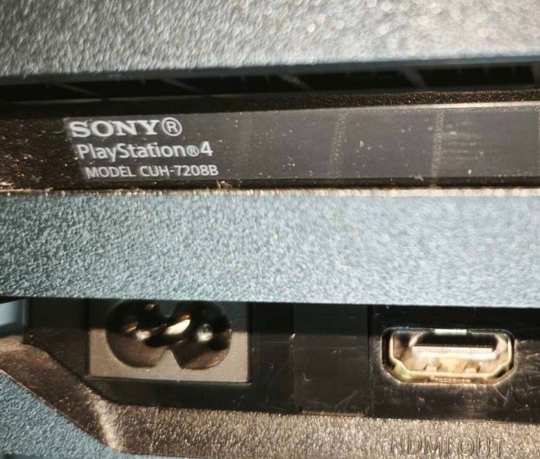 Дешево Sony playstation 4 pro 1tb з ломбарду
