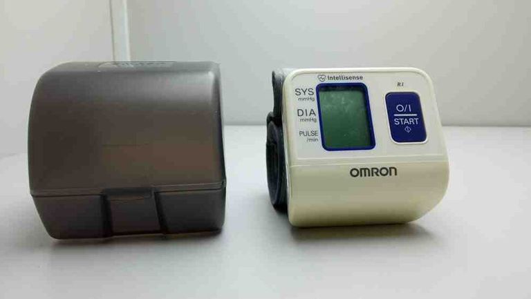 Omron R1