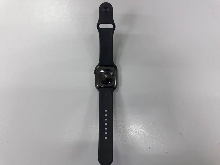 Apple watch se 44mm aluminum case