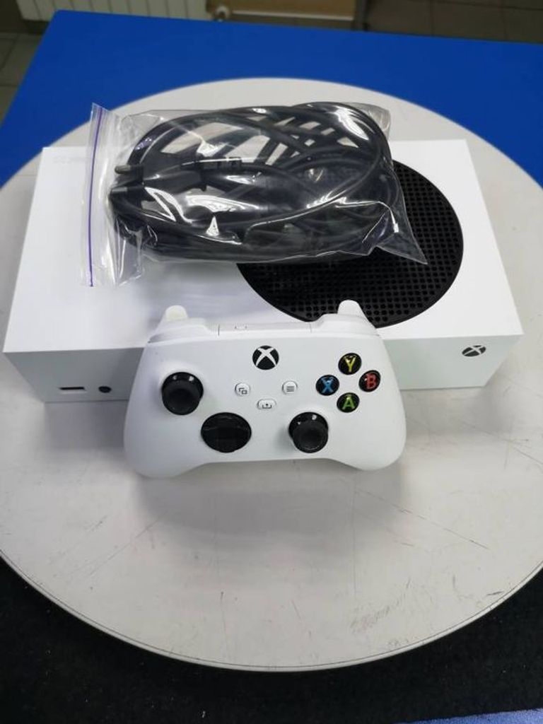 Купить Microsoft xbox series s 512gb Б/У