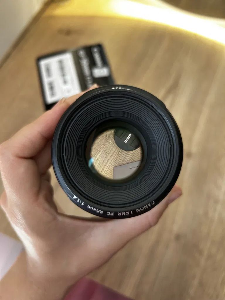 Canon  EF 50 mm f/1.4 USM на гарантії