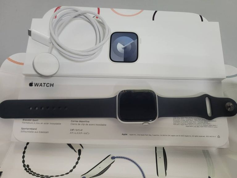 Apple watch series 9 gps 45mm aluminum case w. s. loop