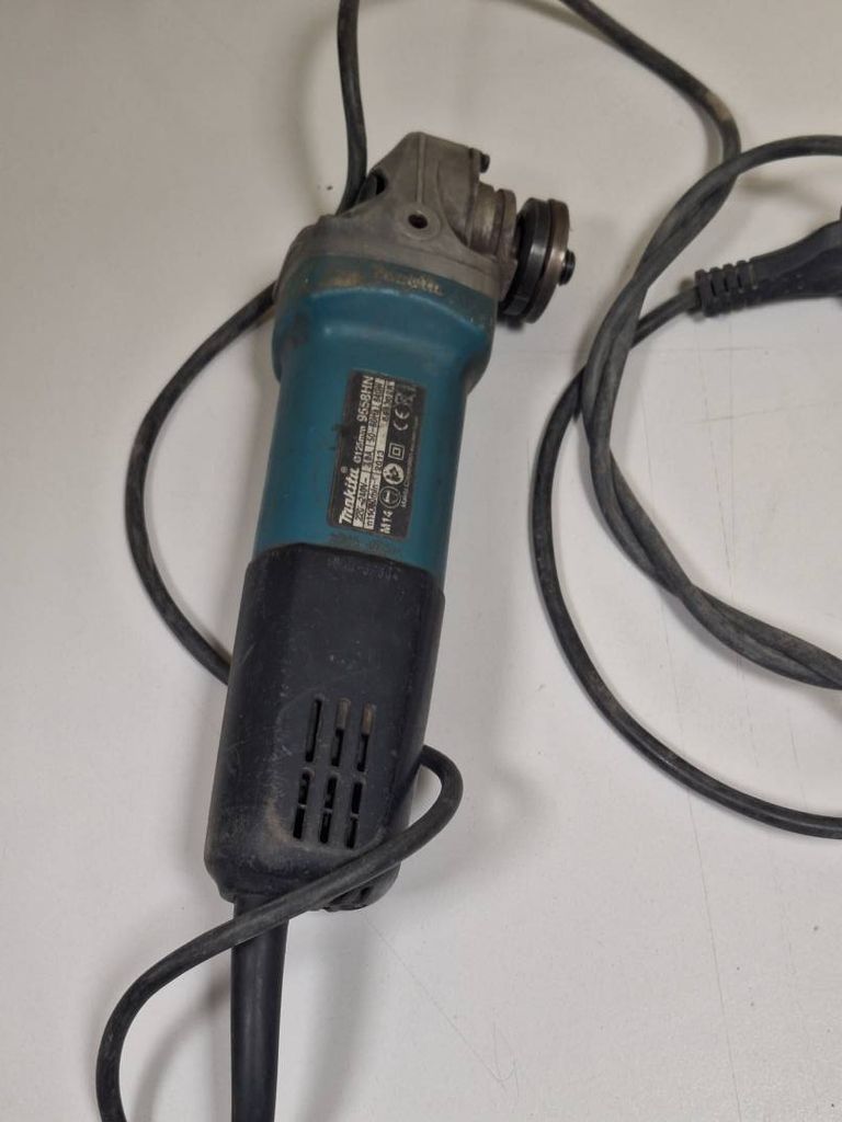 Makita 9558HN