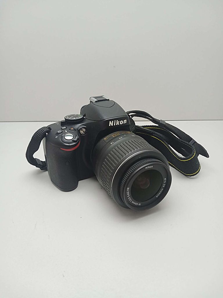 Nikon D5100 kit (18-55mm VR)