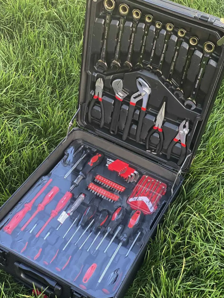 Оголошення Набір інструментів у валізі Rainberg 399 предметів Б/У