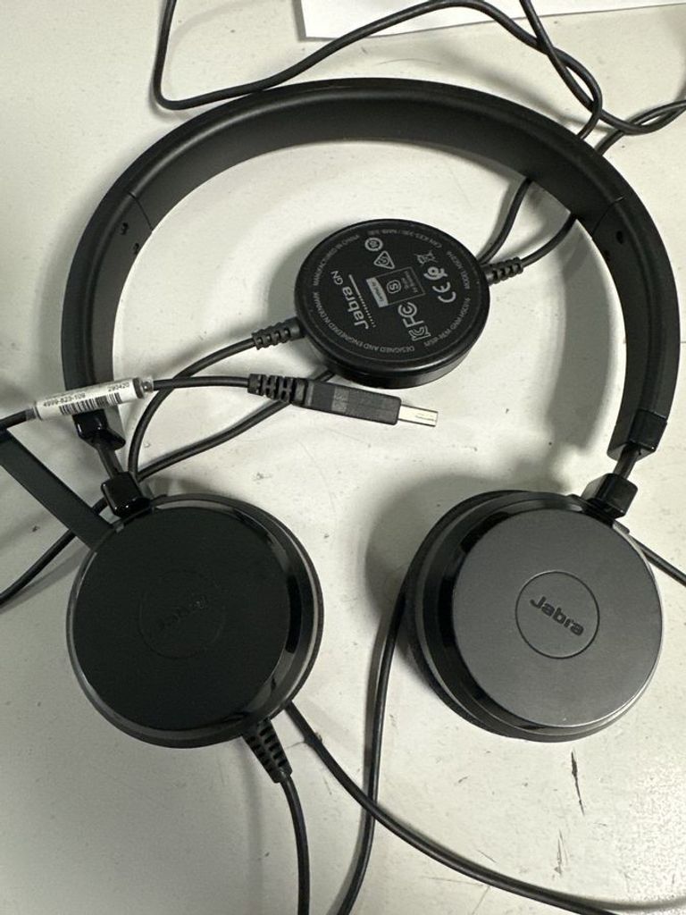 Оголошення Jabra JABRA Evolve 20 UC Stereo Leather (4999-829-289L) Б/У