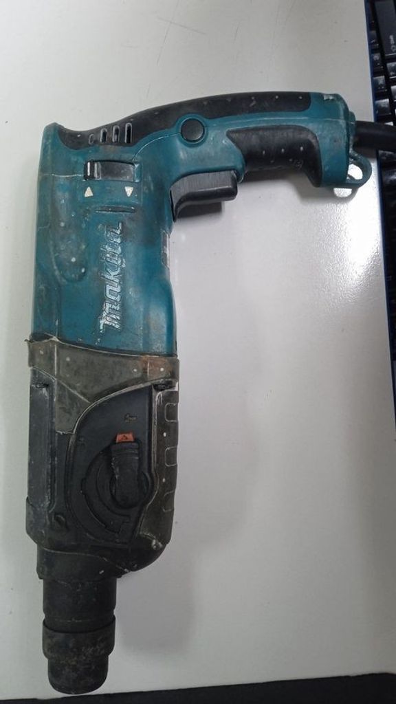 Купити Makita HR2470 Б/У