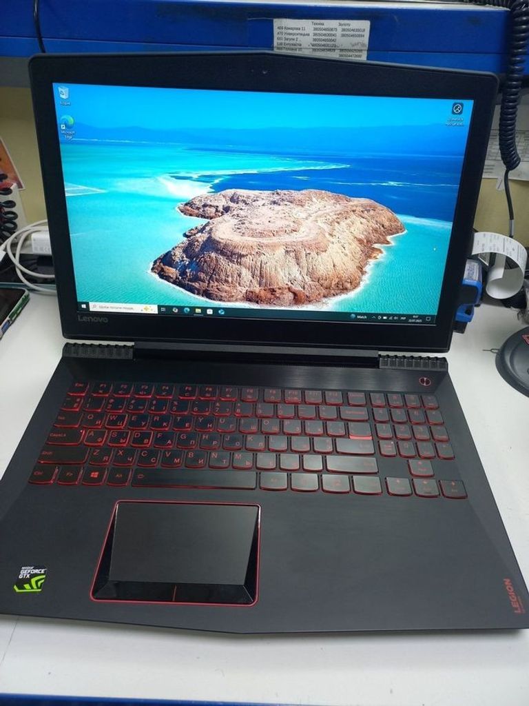 Дешиво Lenovo 15/core i7 7700hq ddr3/8gb ddr3/hdd 1000 gb/ssd *відсутній/geforce gtx1050 4gb с ломбарда