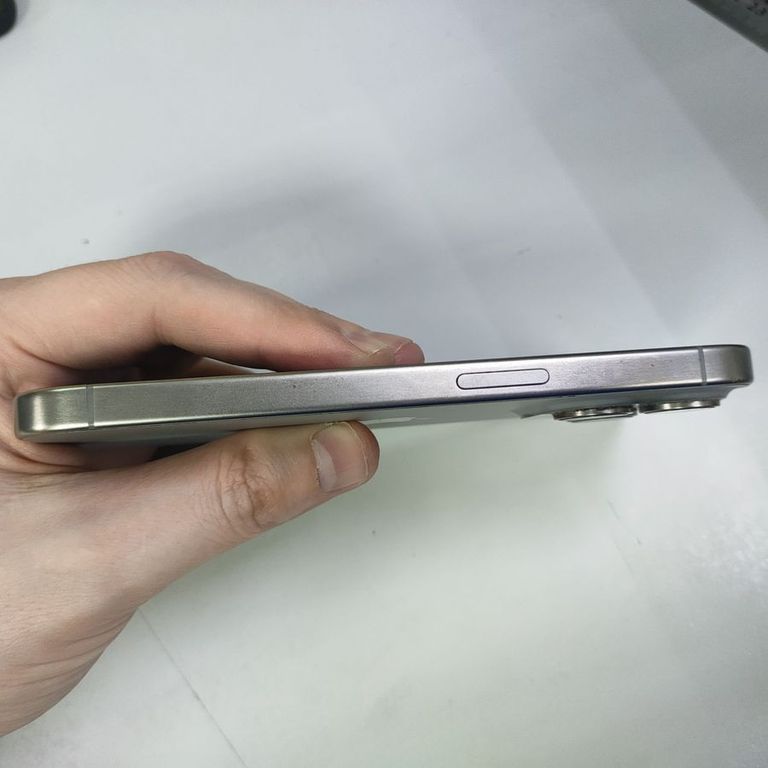 Apple iphone 15 pro 256gb Код:01-200583702. Зображення 8