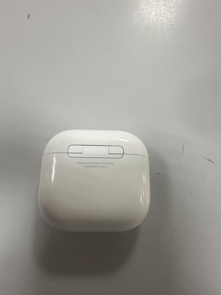 Оголошення Apple airpods 4 with active noise cancellation Б/У