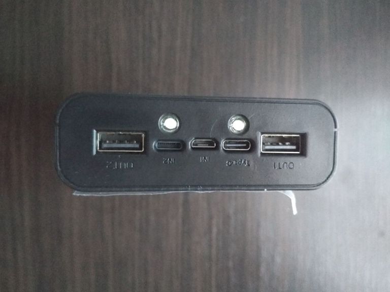 Дешево Power bank 27000mAh Dual USB/Type-C/microUSB/Lightning з ломбарду