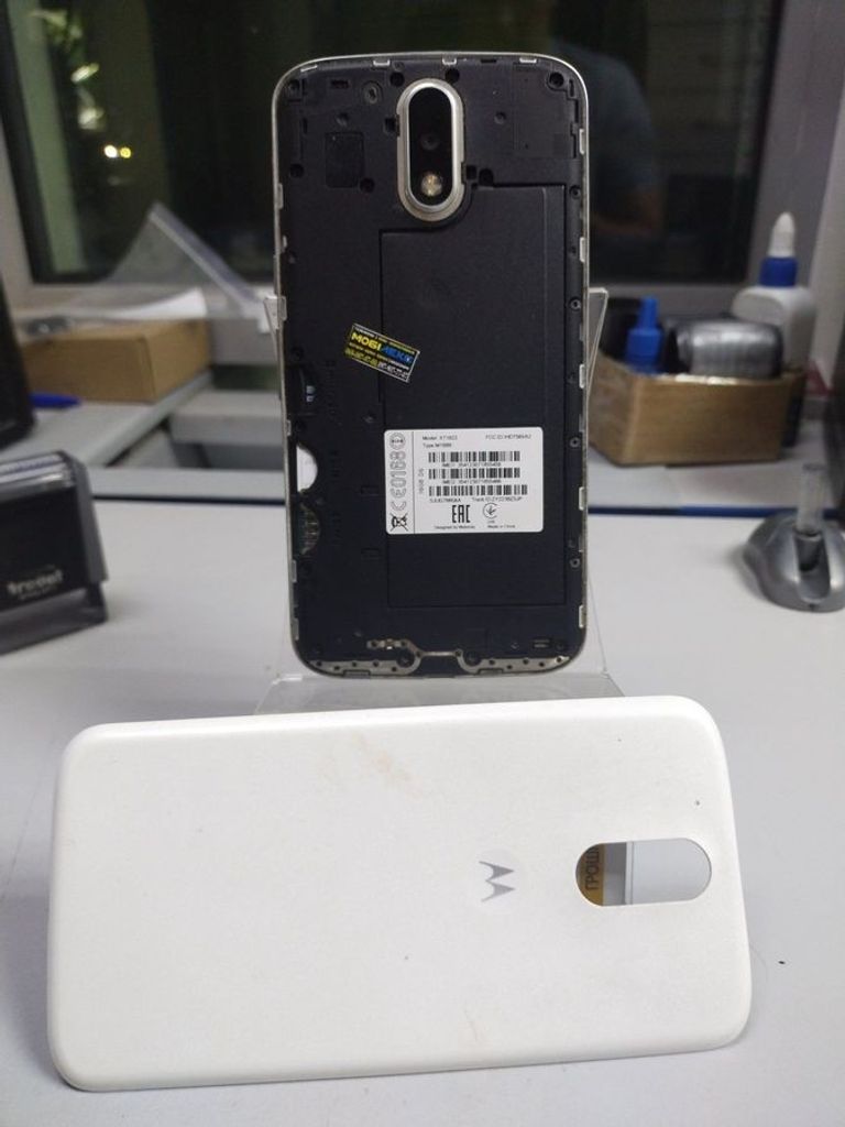 Дешево Motorola moto g4 2/16gb з ломбарду
