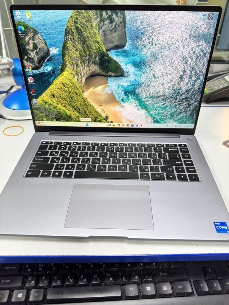 Купить Xiaomi 15/core i5-13420h ddr5/16gb ddr5/hdd *відсутній/ssd 512 gb/*інтегрована Б/У