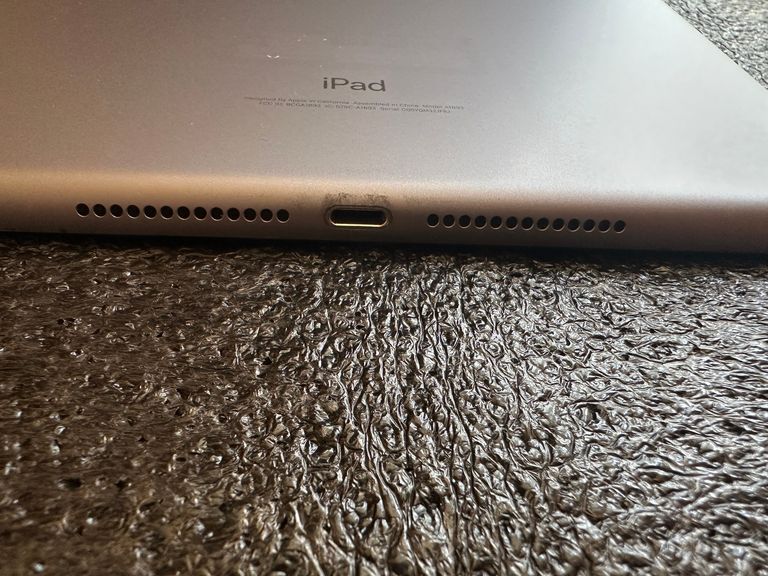 Объявление Apple ipad 6 wifi a1893 32gb Б/У