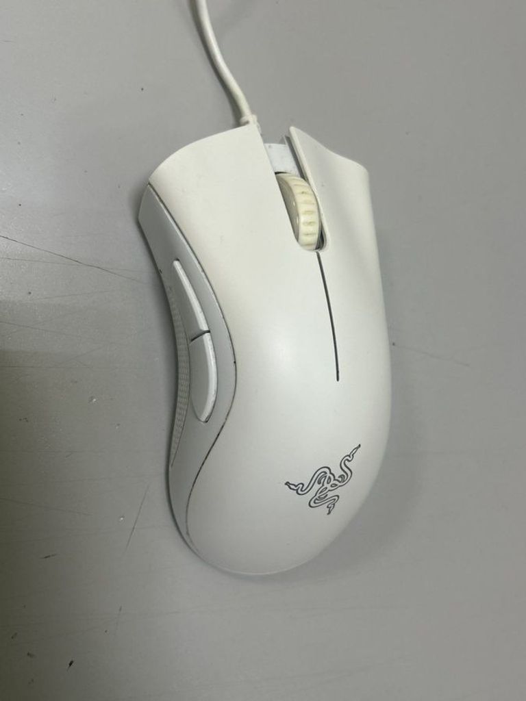 Купити Razer deathadder essential rz01-03850100 Б/У