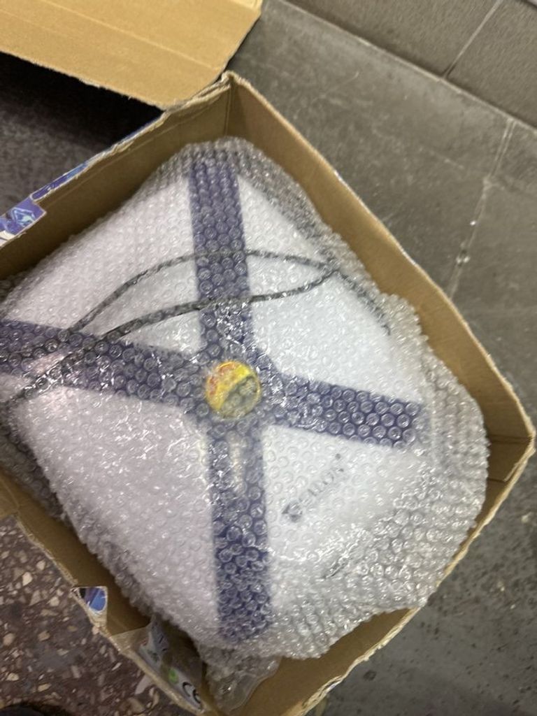 Дешево Salon Professional без моделі з ломбарду