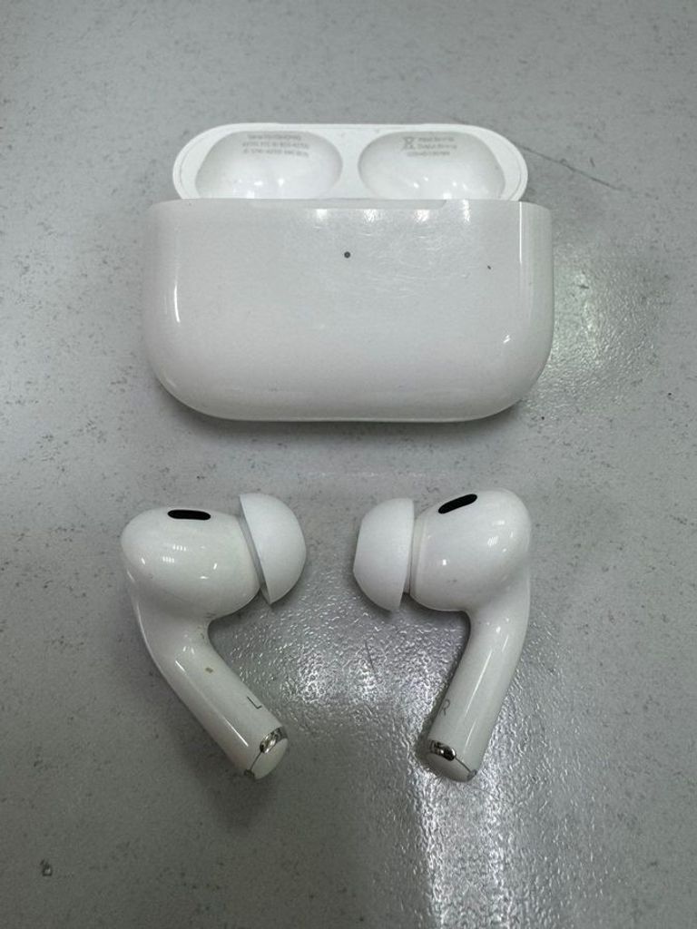 Оголошення Apple AirPods Pro 2nd generation (MQD83) Б/У