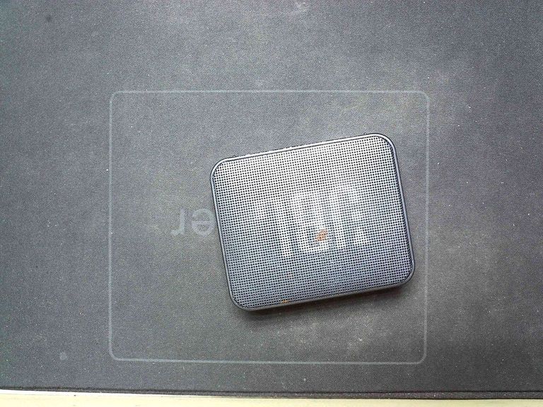 Купити Jbl go essential Б/У