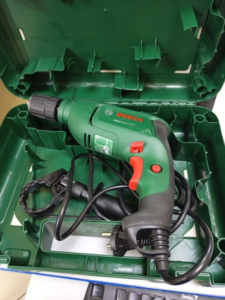 Дешево Bosch easyimpact 600 з ломбарду